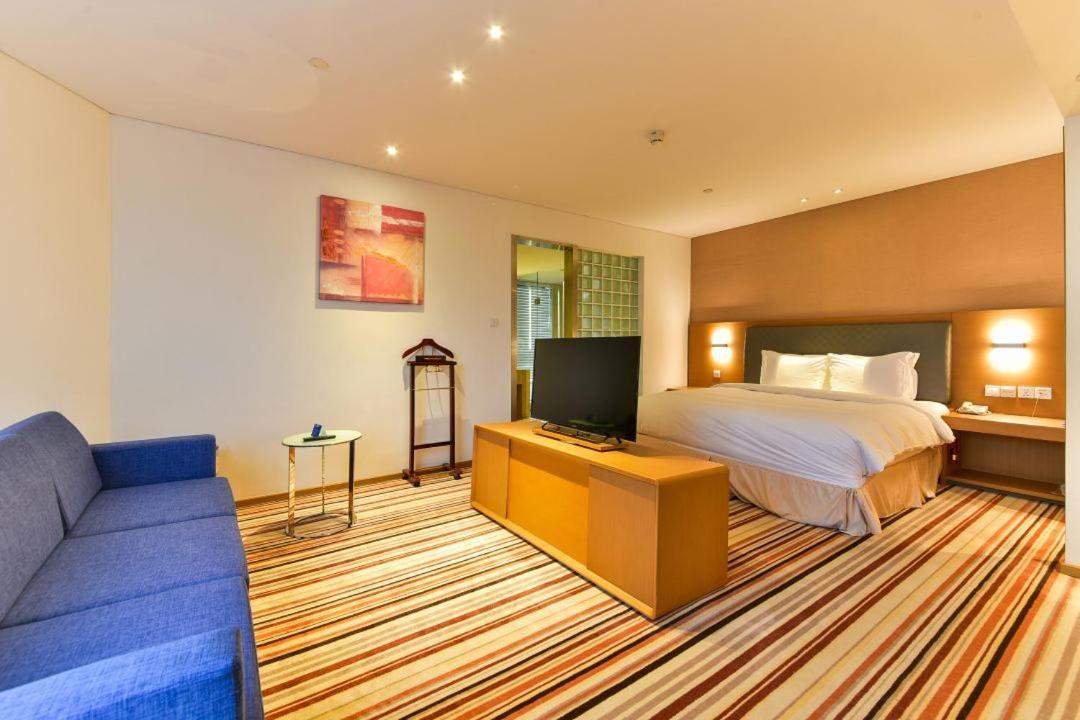 Holiday Inn Express Shanghai Jiading Industry Park By Ihg Exterior photo